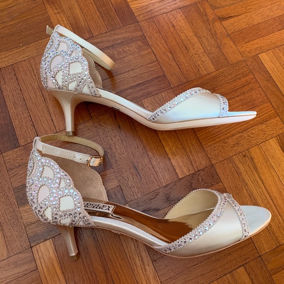 where are badgley mischka shoes made